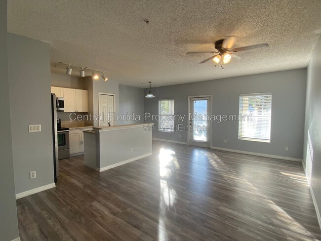 Building Photo - 2076 Cypress Bay Blvd