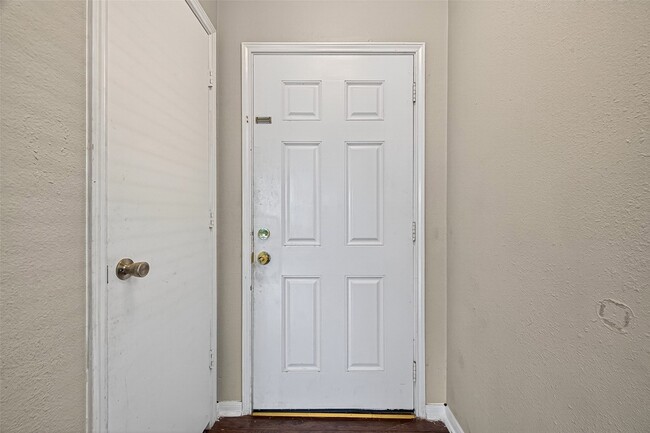 Building Photo - 15430 Elm Leaf Pl