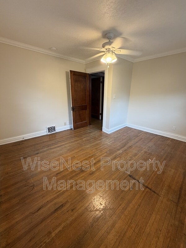 Building Photo - 800 E 41st St
