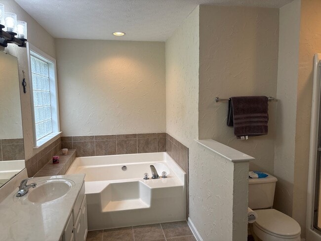 Building Photo - 151 Gilder Ct