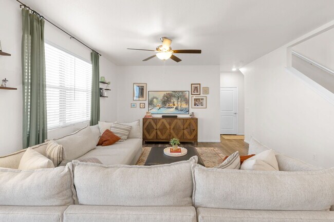 Building Photo - 26813 E Archer Ave