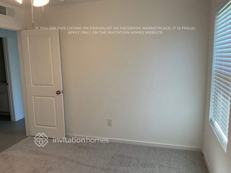 Building Photo - 935 Carrick Dr