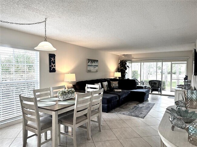 Building Photo - 4377 Longmeadow