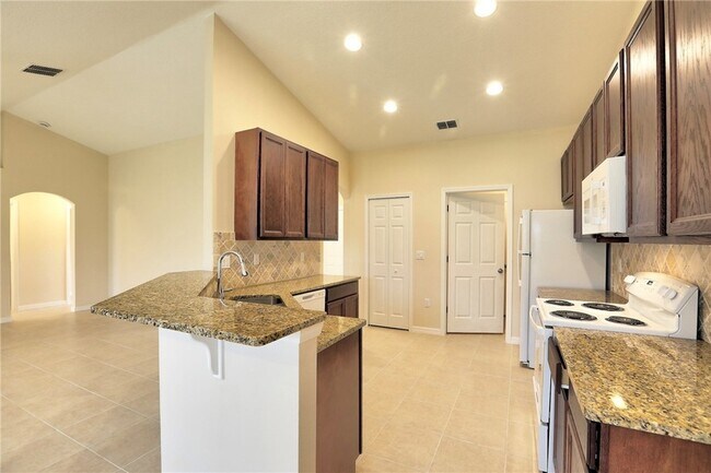 Building Photo - 741 Capon Terrace