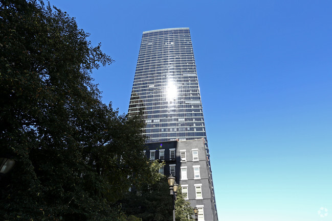 Primary Photo - One East River Place