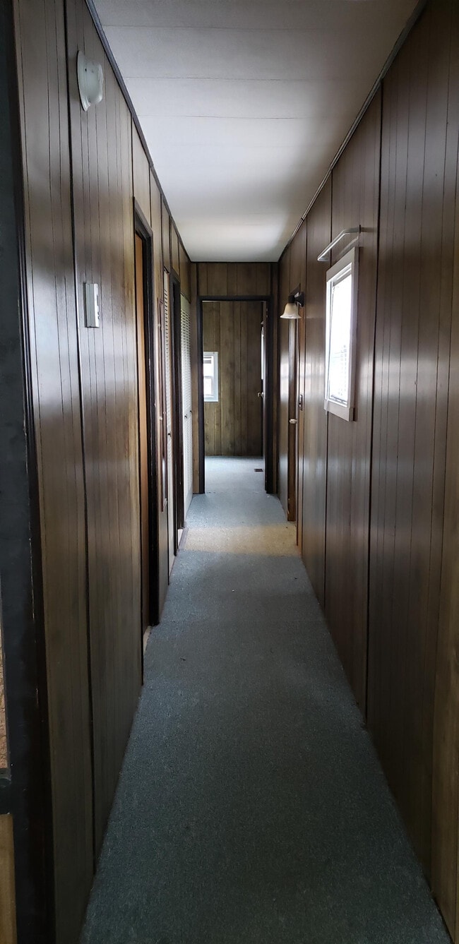 Building Photo - 19766 Park Rd