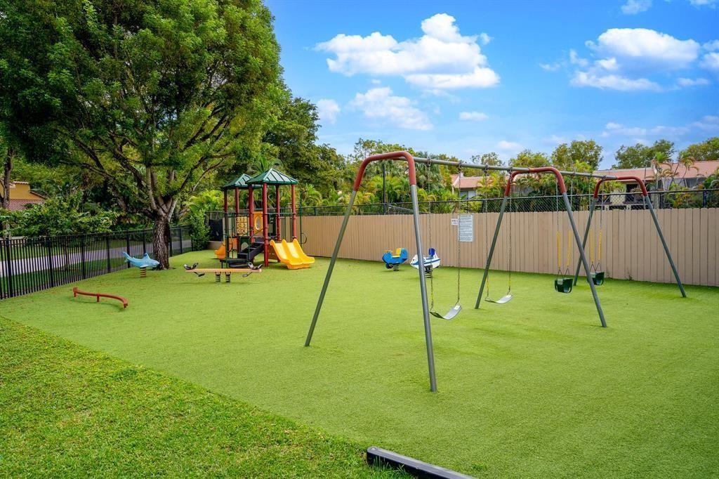 Building Photo - 3961 Adra Ave