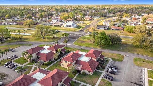 Building Photo - 571 Hunter Cir