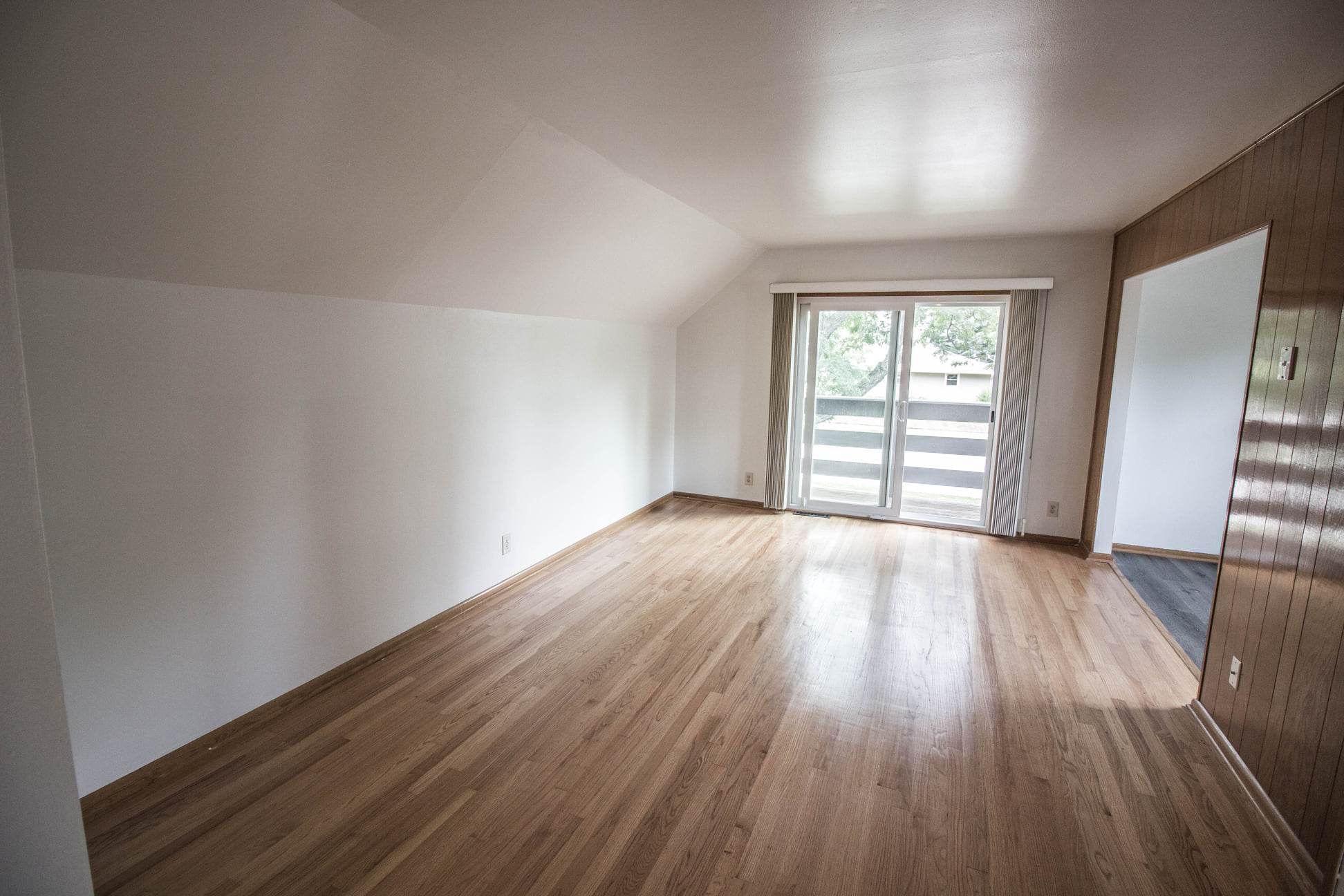 Living Room - 708 North St