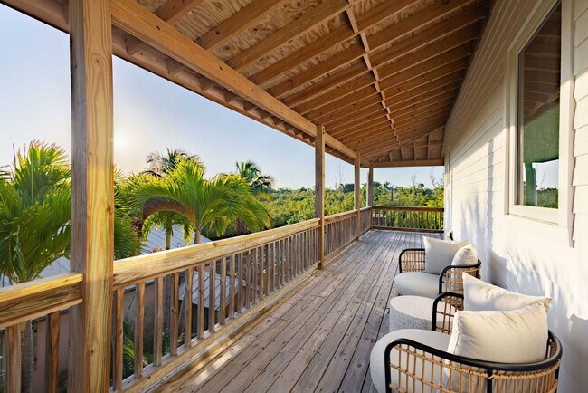 Building Photo - 18954 Acosta Rd