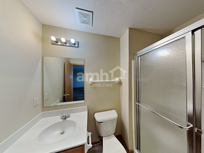 Building Photo - 439 Wellsleyglen Dr