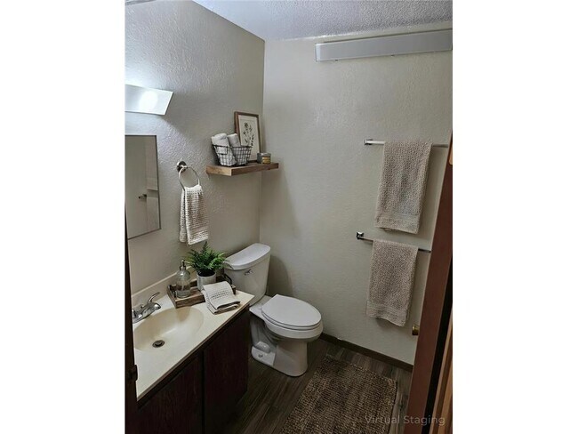 Building Photo - 511 Carolina Ave