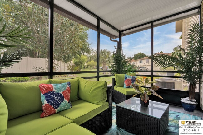 Building Photo - Cozy Kissimmee Townhouse