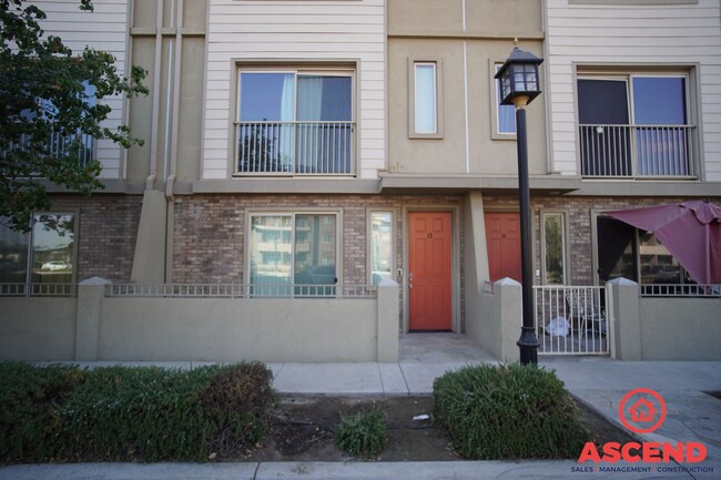 Cutest Condo in Downtown Bakersfield! - Cutest Condo  in Downtown Bakersfield!