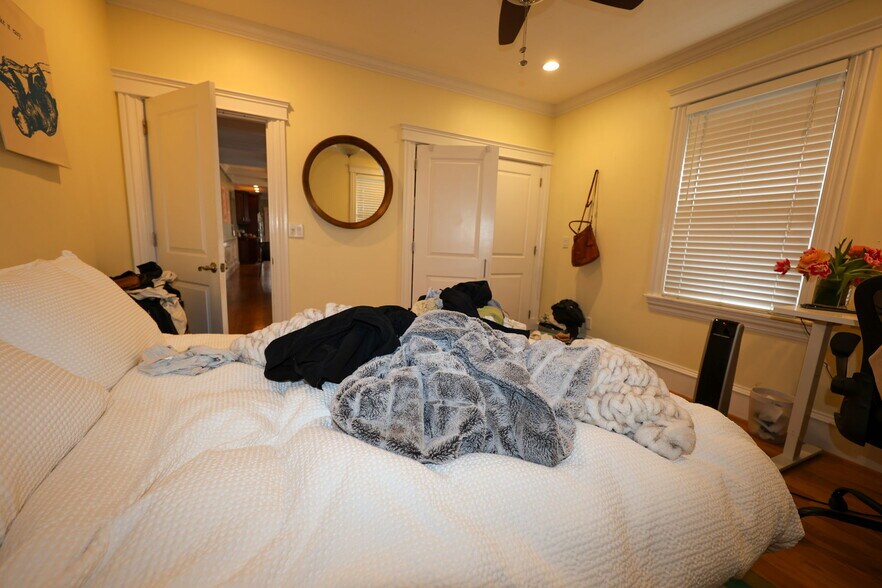 Building Photo - 127 Nonantum St