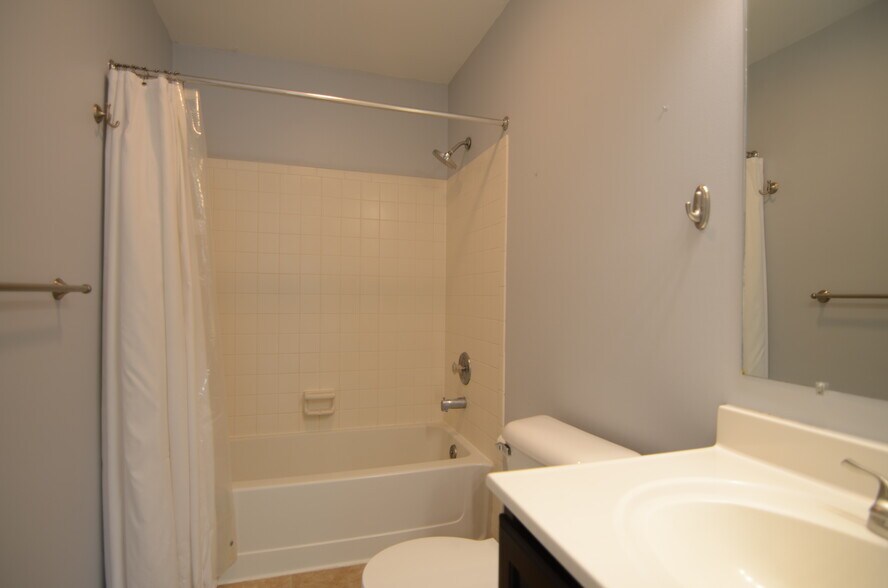 Building Photo - 2119 Fulton Ave