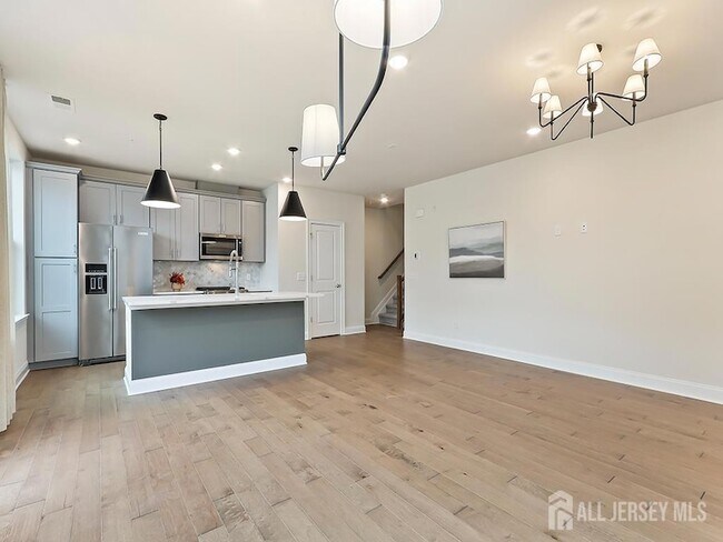 Building Photo - 715 Parker Blvd