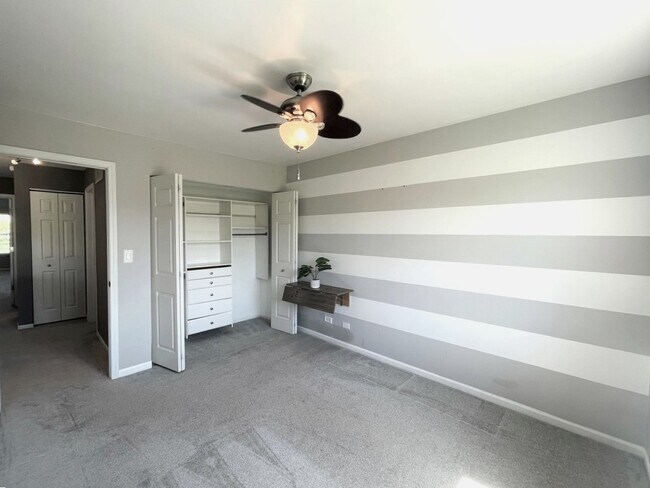 Building Photo - 868 Brompton Ct