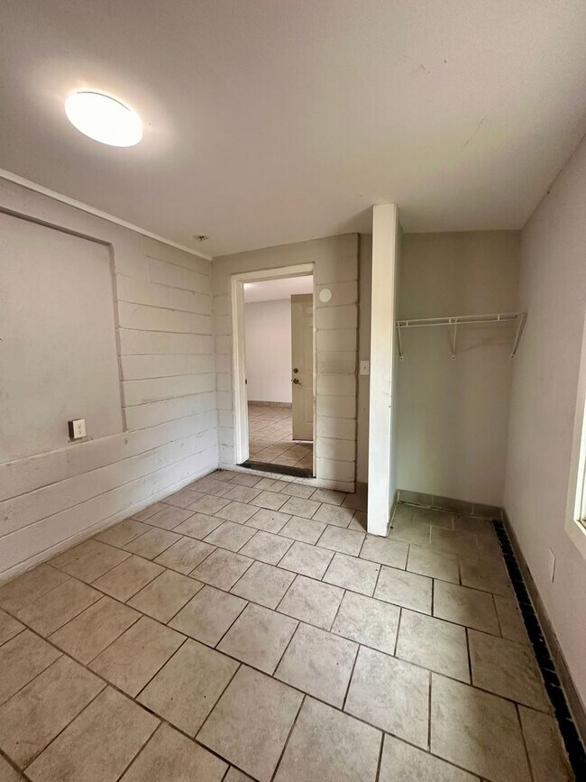 Building Photo - 3721-3727 Ogg Ave