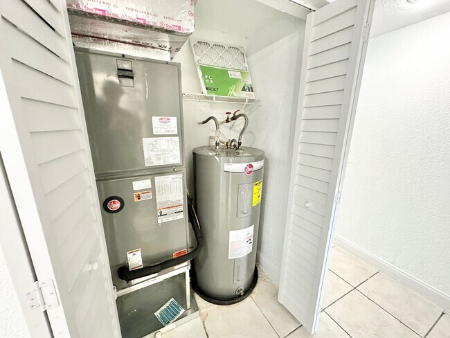 Building Photo - 1278 NW 44th St