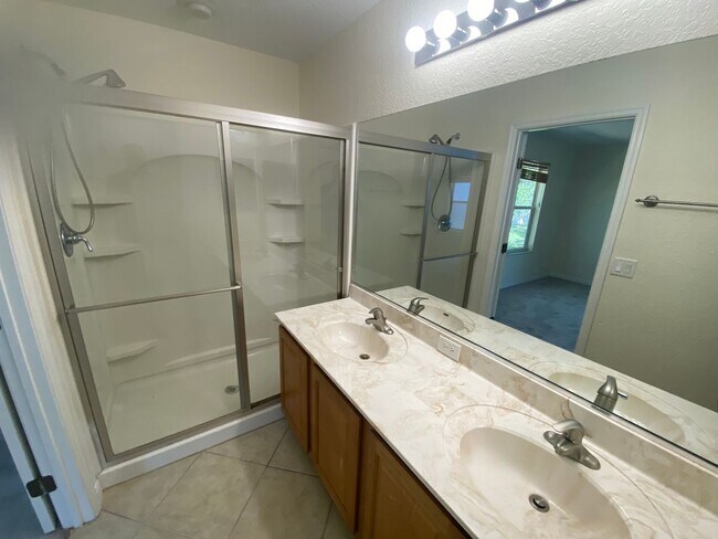 Building Photo - Beautiful, Family & Pet Friendly, 2 Story,...