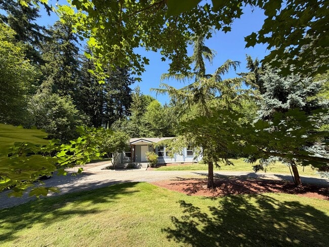 Building Photo - Peaceful Living – 3 Bedroom, 2 Bath Single-Family Home