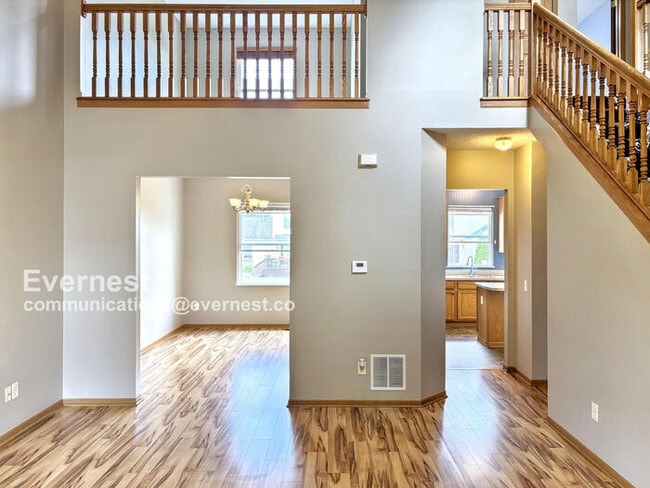 Building Photo - 817 Bent Oak Dr