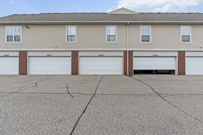 Building Photo - 29822 Heritage Pkwy
