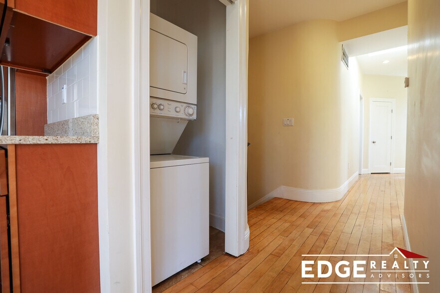 Building Photo - 1516 Commonwealth Ave