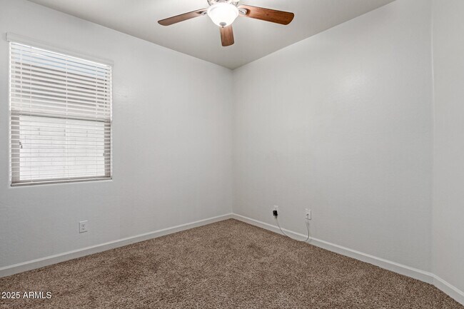 Building Photo - 23759 W Magnolia Dr