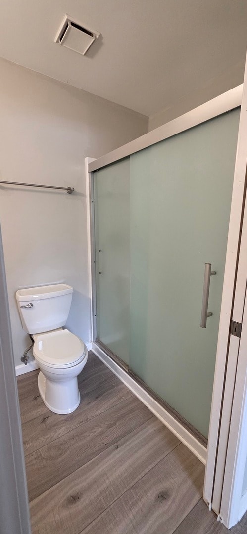 Building Photo - 1114 N Oak Terrace