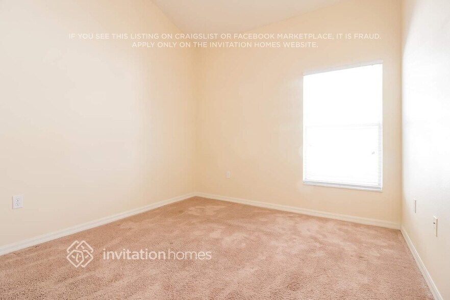 Building Photo - 16725 Rolling Green Dr