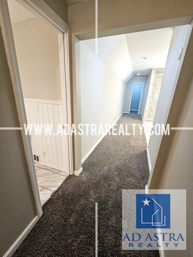 Building Photo - Beautiful 3 Bed 2 Bath Brick Home in KCMO!...