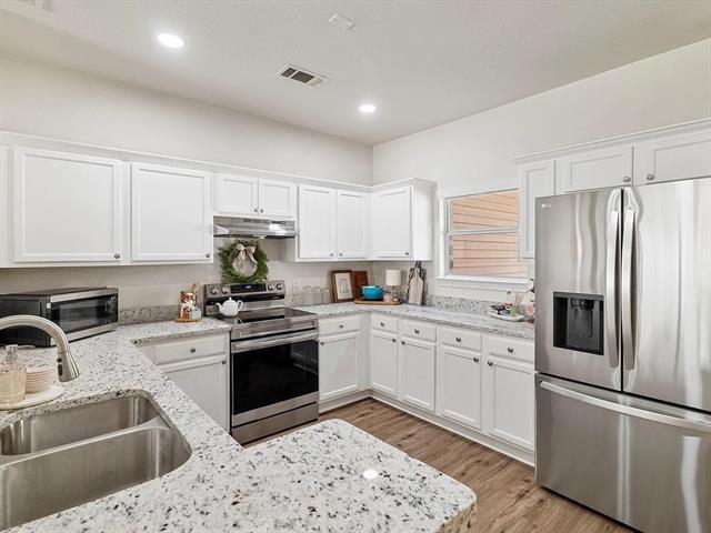 Building Photo - 2305 Homewood Ln