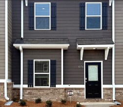 Building Photo - 3 Bed Townhome For Lease At The Hamlet At Wyndham