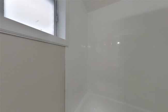 Building Photo - 12306 Foxridge Dr