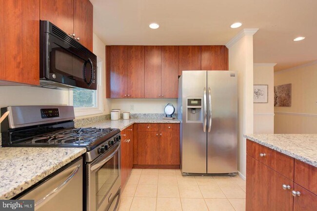 Building Photo - 8506 Wagon Wheel Rd