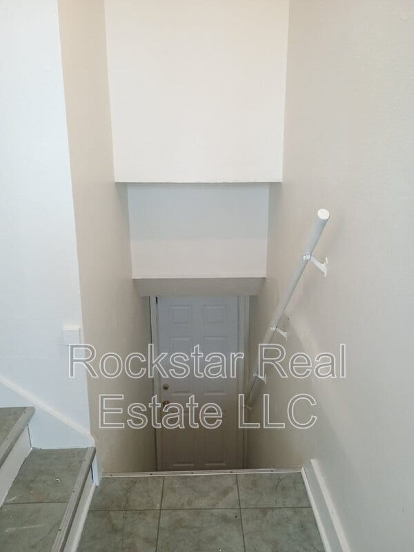 Building Photo - 1739 W Tenth Ave