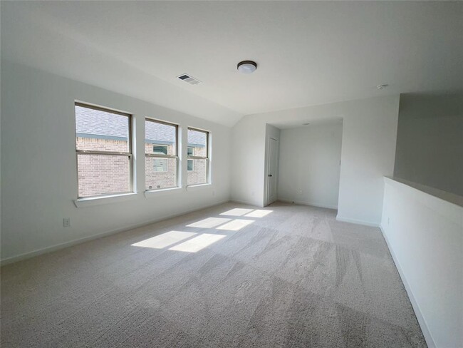 Building Photo - 14926 Mossycup Spur Wy