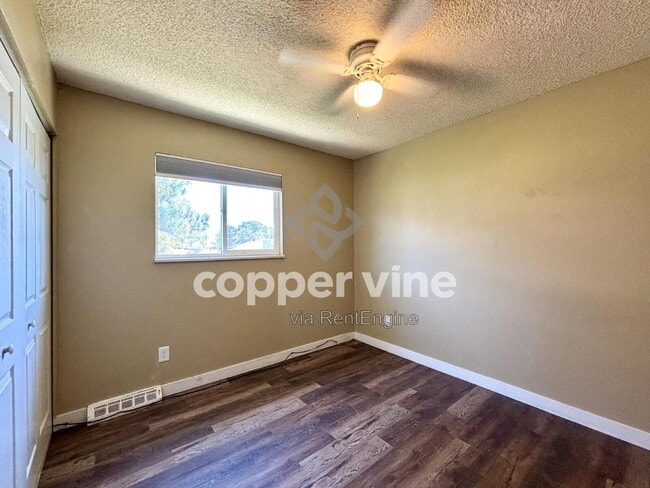 Building Photo - 8748 Mariposa St