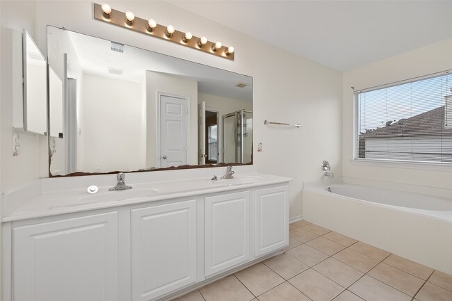 Building Photo - 6127 Morningshire Ln