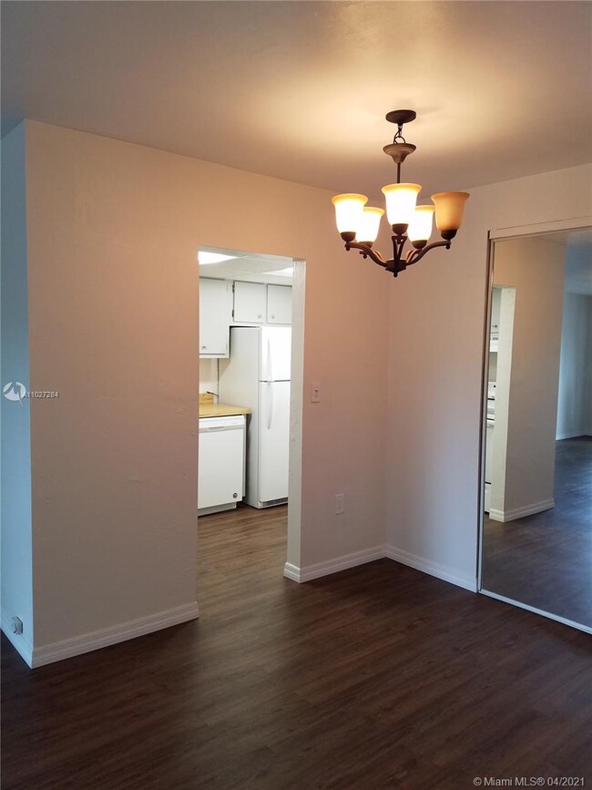 Building Photo - 7851 Miller Dr