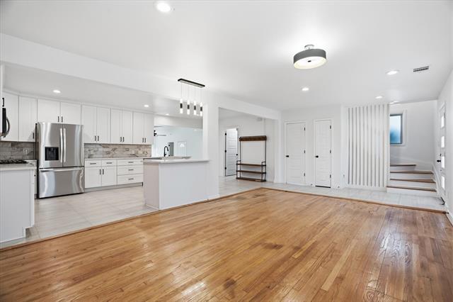 Building Photo - 2228 Goldenrod Ave