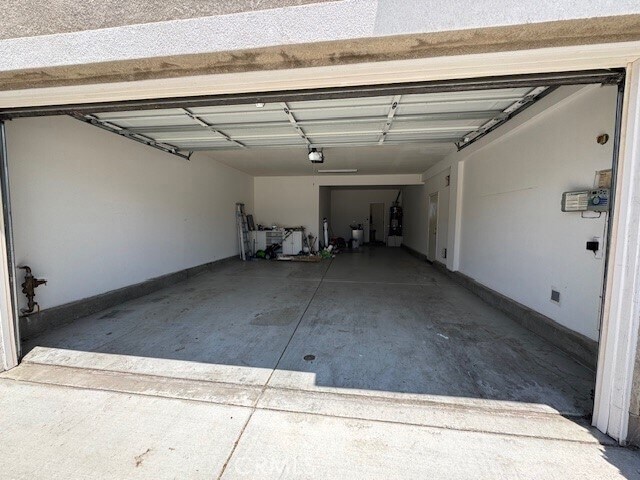 Building Photo - 16034 Skyridge Dr
