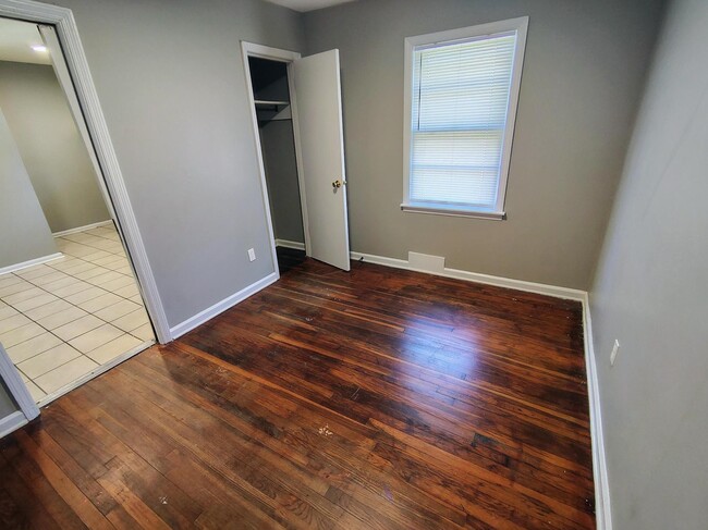 Building Photo - 1688 Haywood Ave