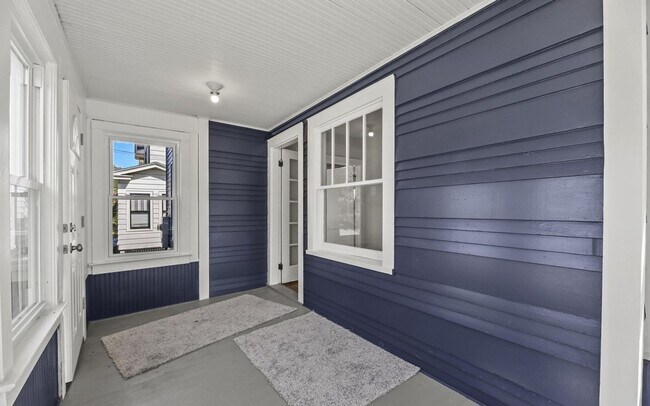 Building Photo - 37-39 Hazelwood Terrace