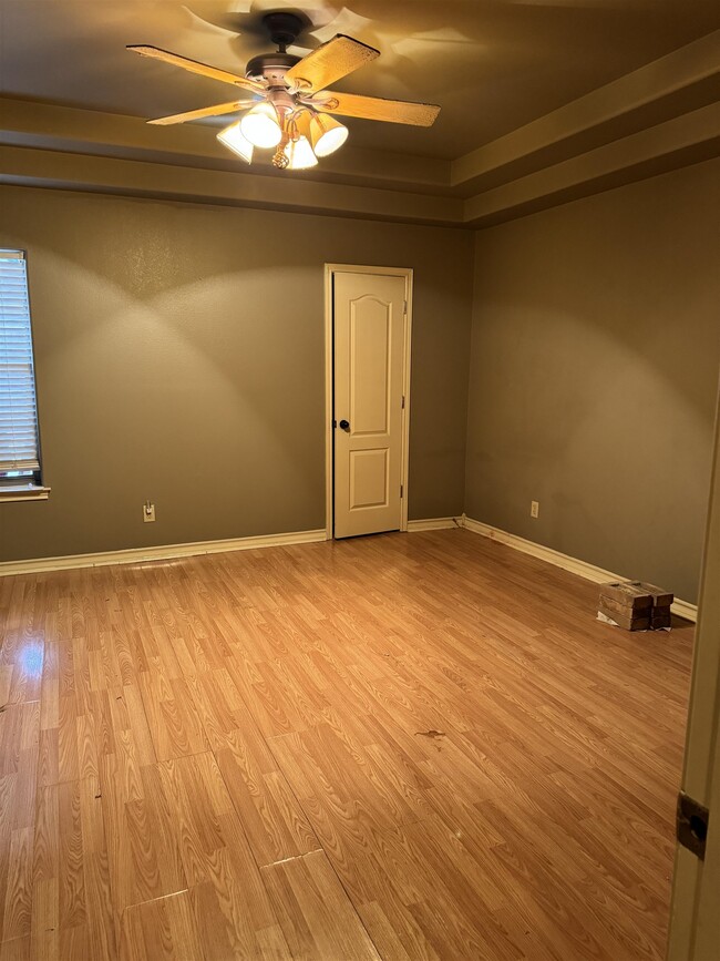 Building Photo - 9903 Crystal Ct