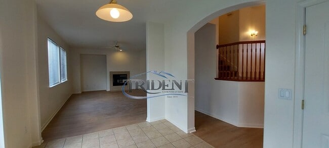 Building Photo - 4 bedroom, 3 bath house with approx. 2,183 sq. ft.