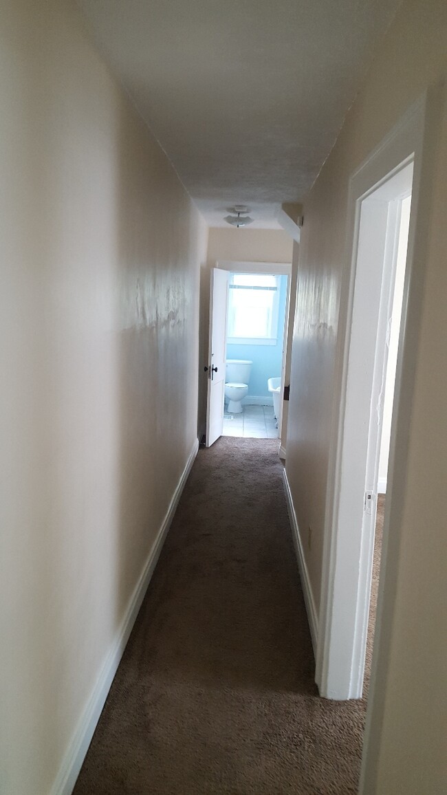 Upstairs Hall - 553 E Beck St