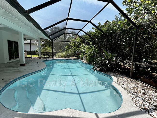 Building Photo - 159 Martesia Way